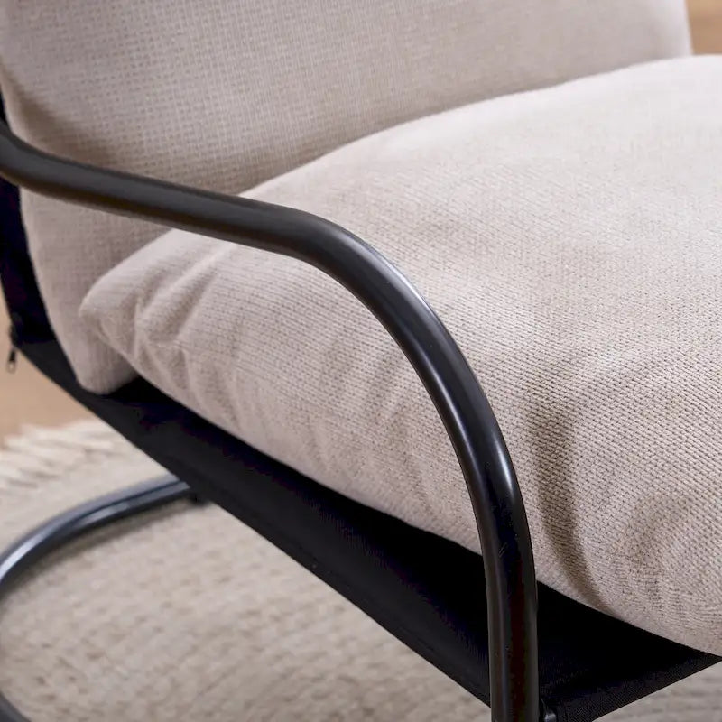 Fauteuil d'appoint incurvé moderne avec revêtement en lin, cadre en métal et coussins