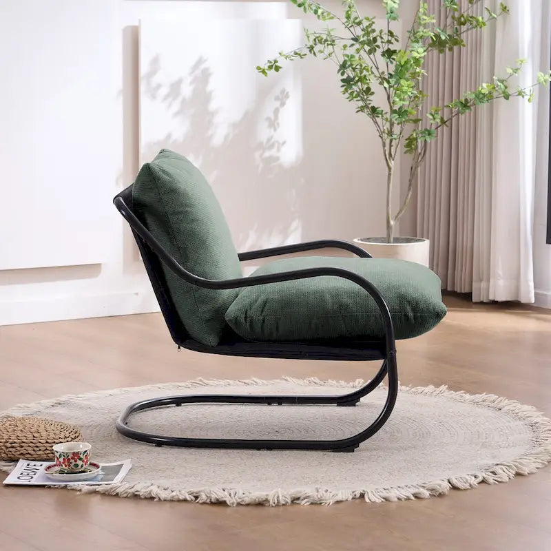Fauteuil d'appoint incurvé moderne avec revêtement en lin, cadre en métal et coussins