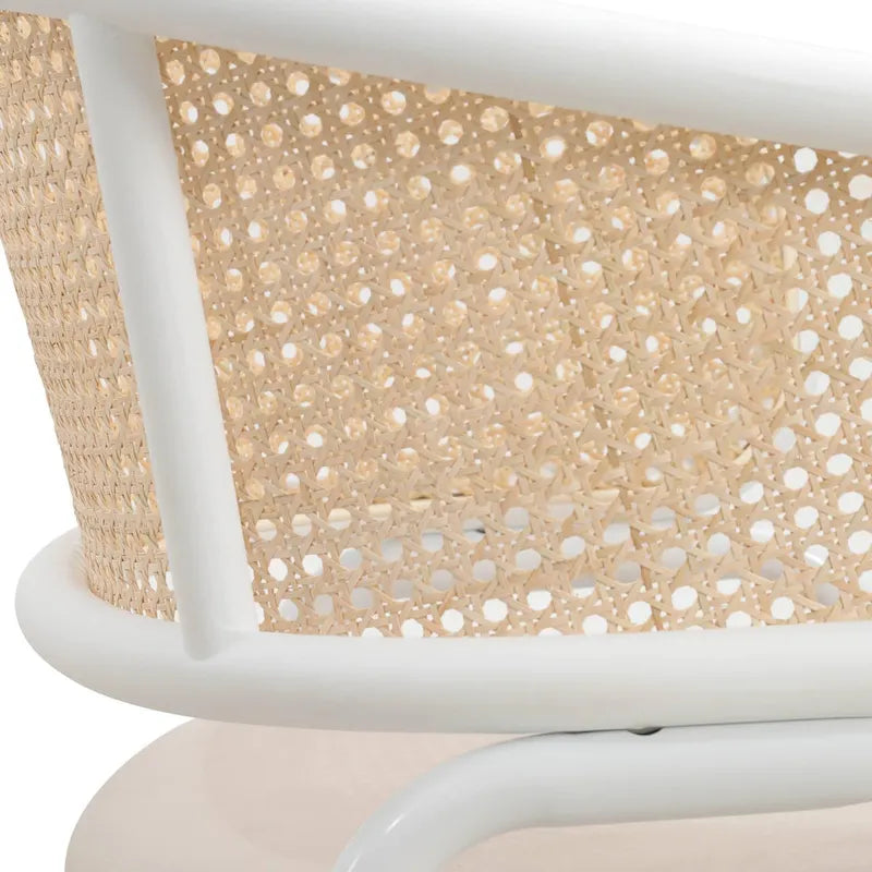 Chaise de salle à manger moderne et élégante avec dossier en rotin et pieds en acier