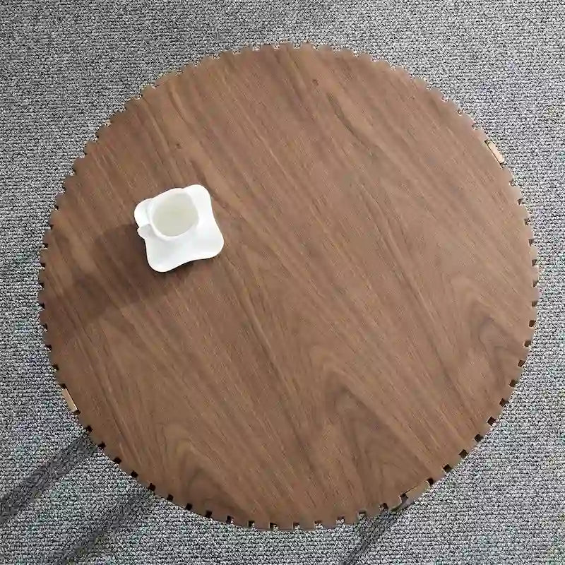 Table basse ronde moderne de 31,5 po avec garniture en bois latté et pieds en métal