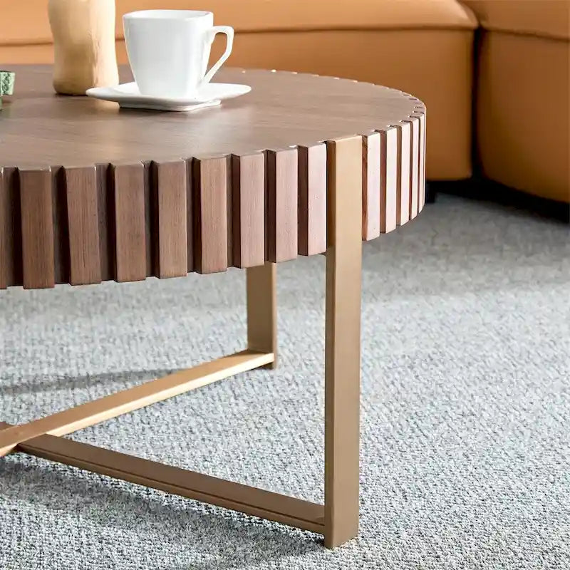 Table basse ronde moderne de 31,5 po avec garniture en bois latté et pieds en métal