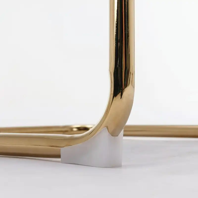 Chaise de salle à manger moderne en velours côtelé avec piètement en métal doré et capitonnage cannelé